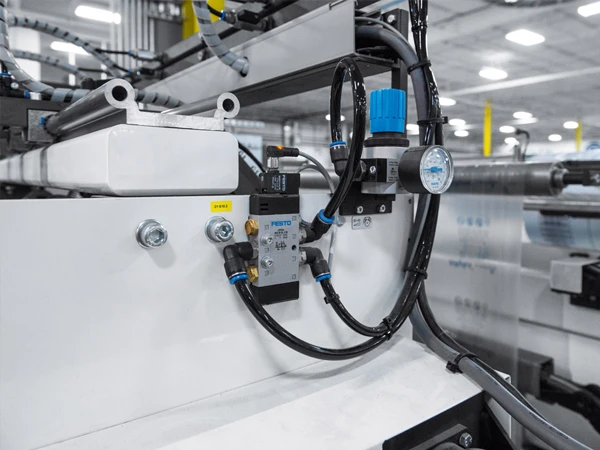 Internal factory machinery using PU air hose for delivery hose usage